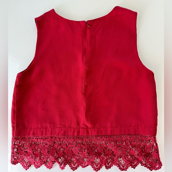 Lush Red Tank - Picture 5 of 5